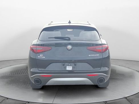 Used 2022 Alfa Romeo Stelvio Ti image 4