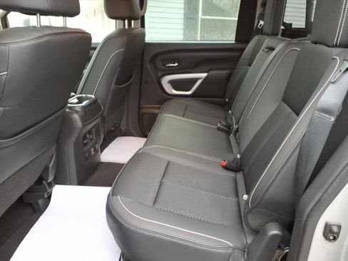 Used 2019 Nissan Titan PRO-4X w/ Pro-4x Utility Package image 10