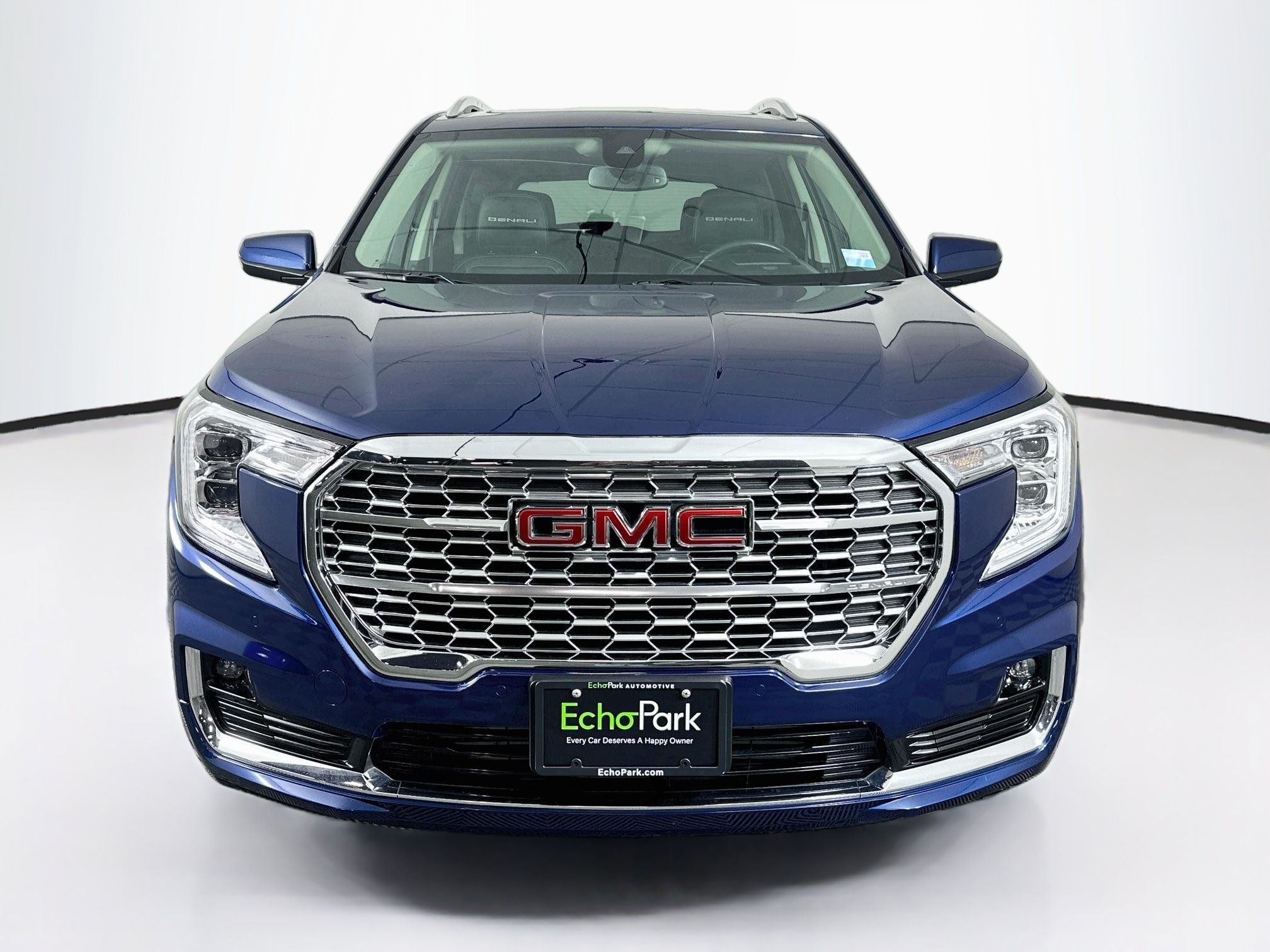 Used 2022 GMC Terrain Denali AWD/4WD image 2