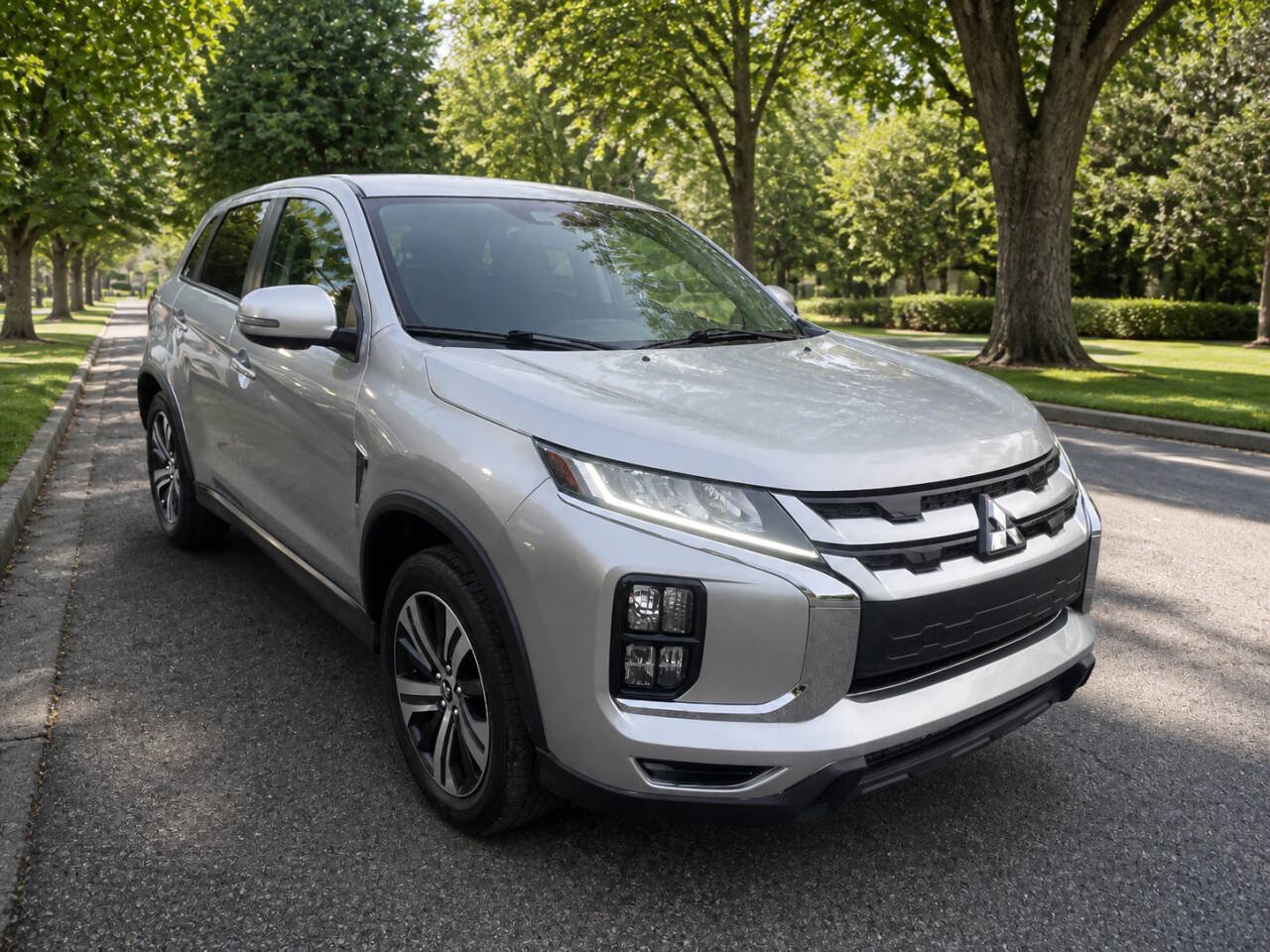 Used 2020 Mitsubishi Outlander Sport SE FWD image 1