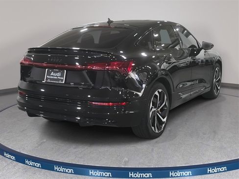 Used 2023 Audi e-tron Premium Plus w/ Premium Plus Package image 6