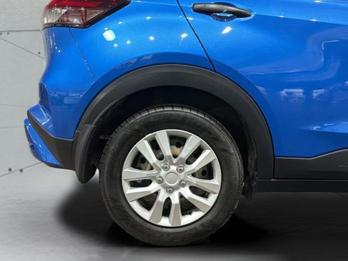 Used 2021 Nissan Kicks S image 34