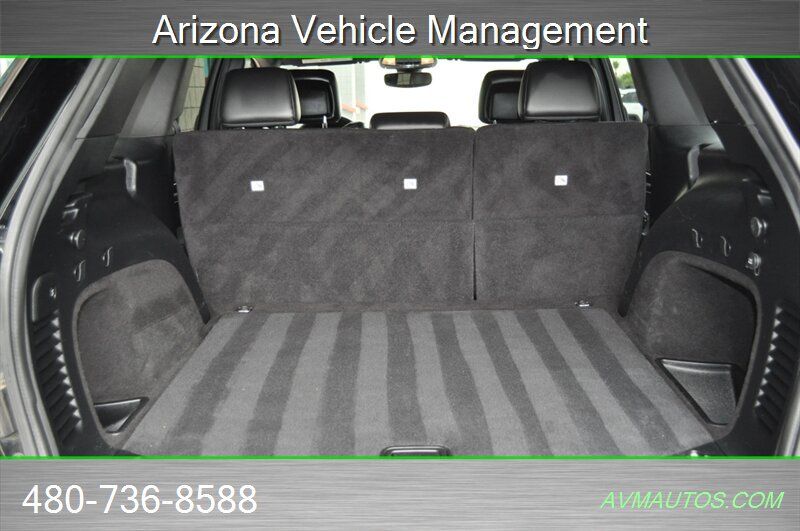 Used 2017 Jeep Grand Cherokee Altitude RWD image 32