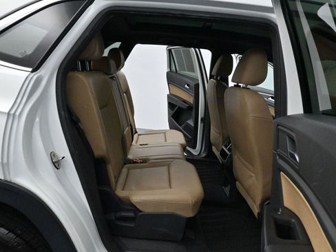 Used 2020 Volkswagen Atlas Cross Sport SEL image 36