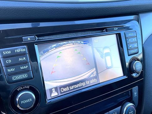 Used 2016 Nissan Rogue SV w/ SV Premium Package image 24