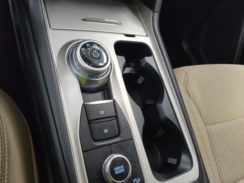 Used 2022 Ford Explorer XLT image 26