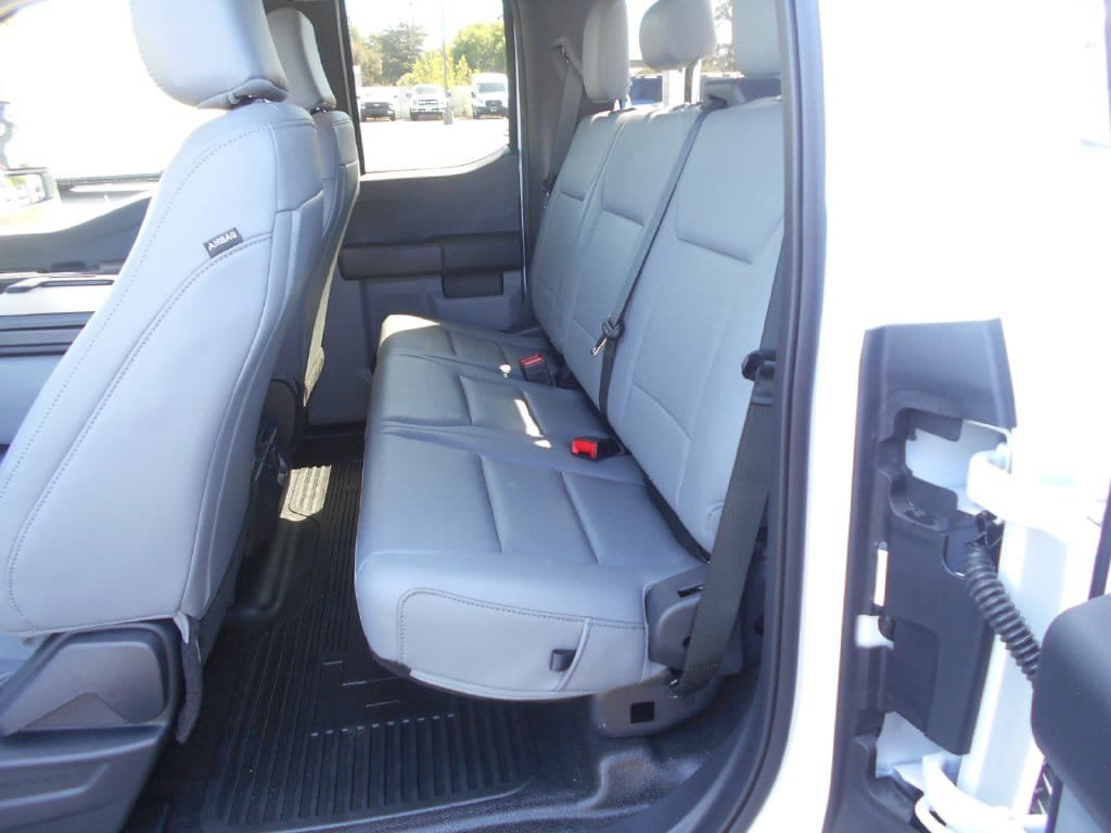 New 2025 Ford F350 XL w/ XL Chrome Package RWD image 8