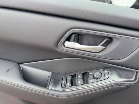 New 2026 Nissan Rogue SV FWD image 13