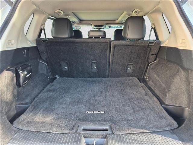 Used 2021 Nissan Rogue SV w/ Premium Package FWD image 17