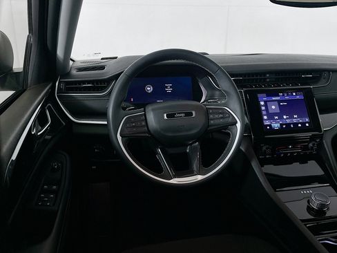 Used 2023 Jeep Grand Cherokee Laredo w/ Trailer Tow Prep Group (B) image 17