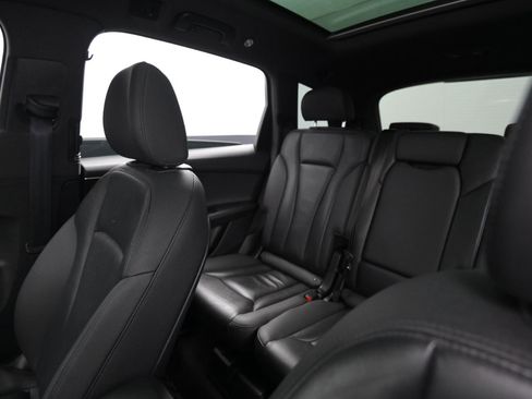 Used 2021 Audi Q7 3.0T Premium image 30