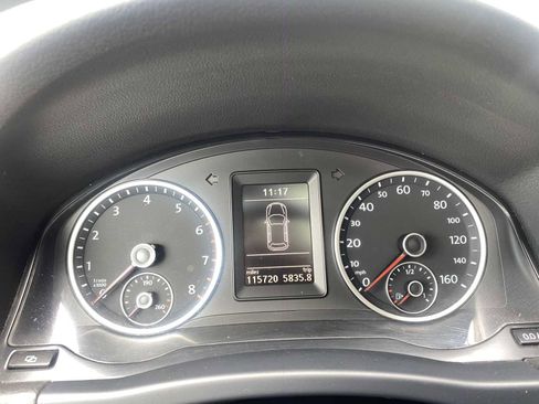 Used 2012 Volkswagen Tiguan SE image 16