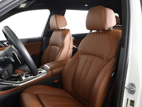 Used 2025 BMW X7 M60i w/ Executive Package AWD/4WD image 37