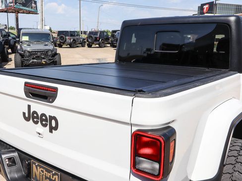 Used 2023 Jeep Gladiator Sport AWD/4WD image 13
