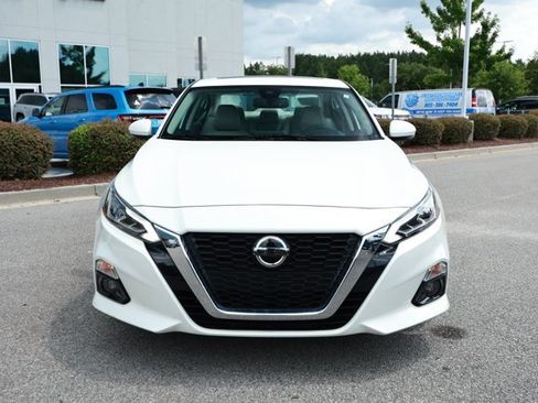 Used 2019 Nissan Altima 2.5 Platinum AWD/4WD image 2