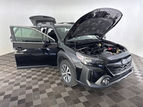 Used 2023 Subaru Outback Premium AWD/4WD image 12