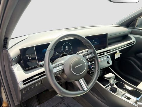Used 2025 Hyundai Santa Cruz Limited image 24