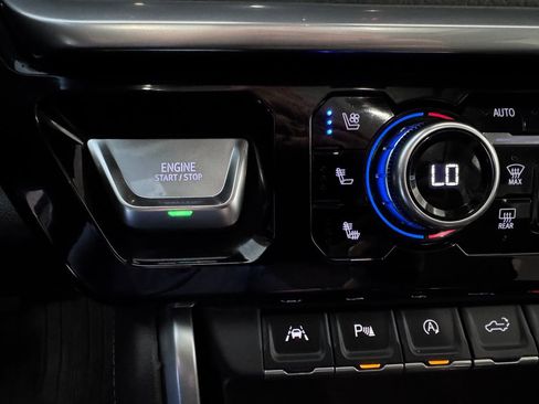 Certified 2022 GMC Sierra 1500 Denali image 21