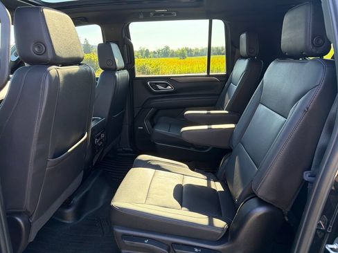 Used 2023 Chevrolet Suburban LT w/ LT Signature Package AWD/4WD image 25