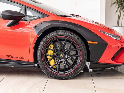 Used 2023 Lamborghini Huracan Sterrato image 11
