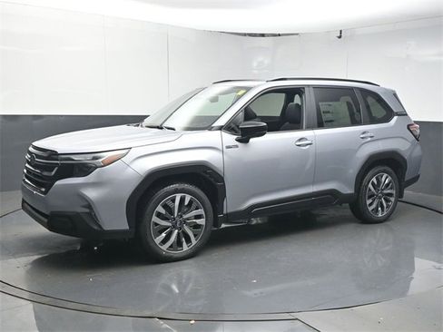 New 2025 Subaru Forester Touring image 4