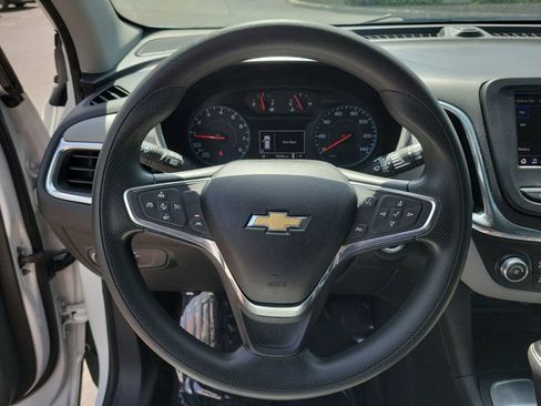 Used 2020 Chevrolet Equinox LS image 27