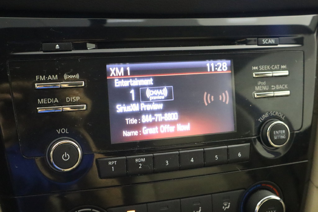 Used 2017 Nissan Rogue S AWD/4WD image 25