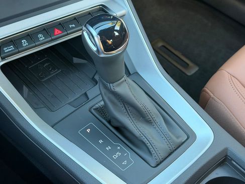 Used 2025 Audi Q3 2.0T Premium image 23