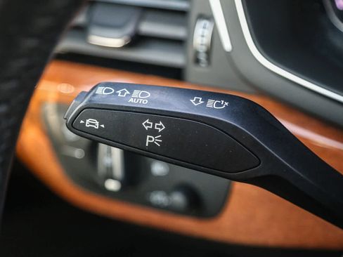 Used 2022 Audi A4 2.0T Premium w/ Convenience Package image 34