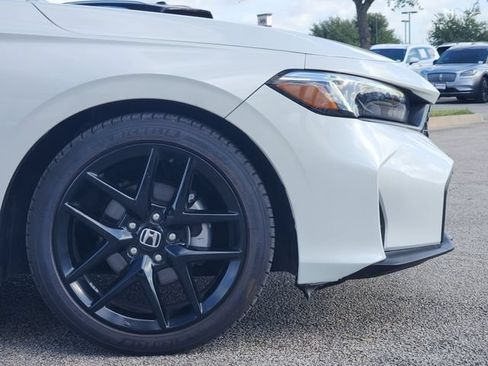 Used 2025 Honda Civic Sport image 9