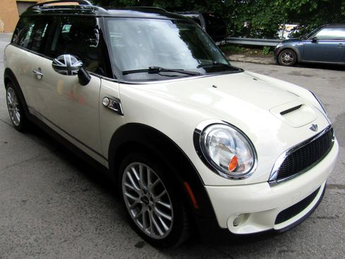 Used 2010 MINI Cooper Clubman S image 28