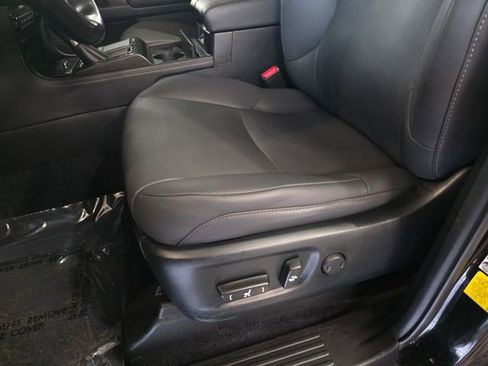 Used 2022 Lexus GX 460 Premium w/ Premium Package image 29