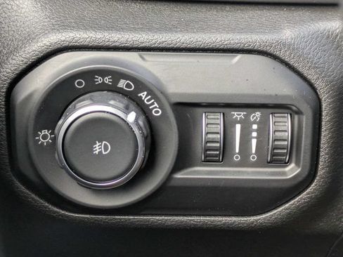 Used 2021 Jeep Wrangler Unlimited Sport AWD/4WD image 25