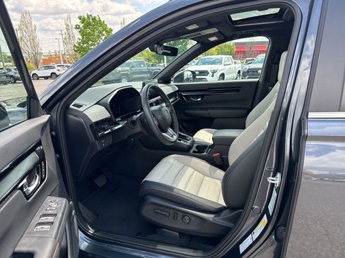 Used 2024 Honda CR-V Sport Touring image 8