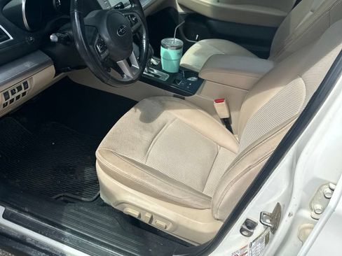 Used 2015 Subaru Outback 2.5i Premium AWD/4WD image 2