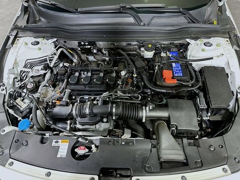 Used 2022 Honda Accord Sport image 9