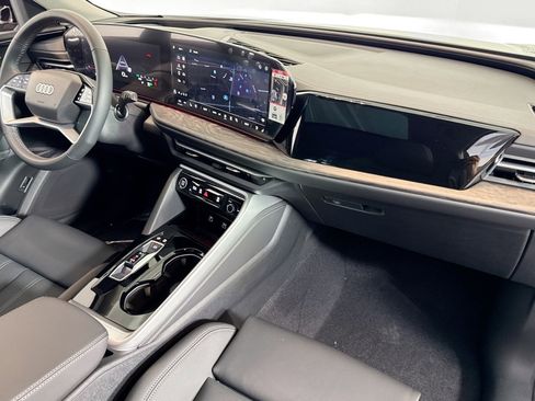 New 2025 Audi Q5 Premium Plus image 26