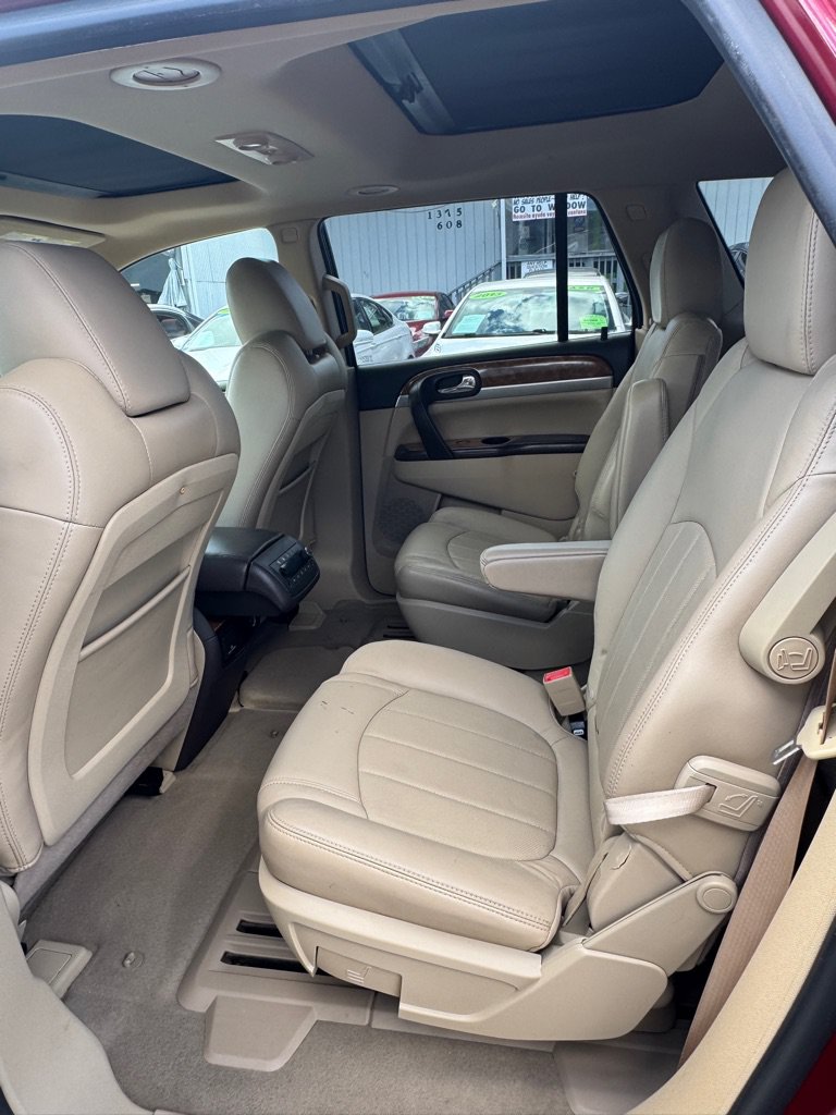 Used 2011 Buick Enclave CXL FWD image 10