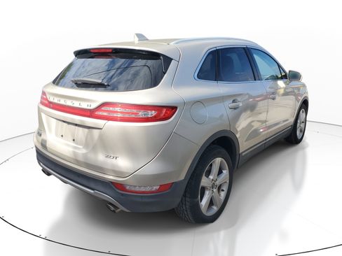 Used 2017 Lincoln MKC Premiere FWD image 9