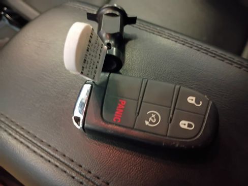 Used 2025 Jeep Compass Limited AWD/4WD image 43