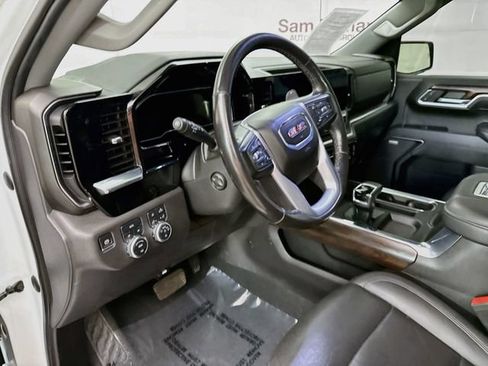 Used 2022 GMC Sierra 1500 SLT w/ SLT Premium Package AWD/4WD image 9