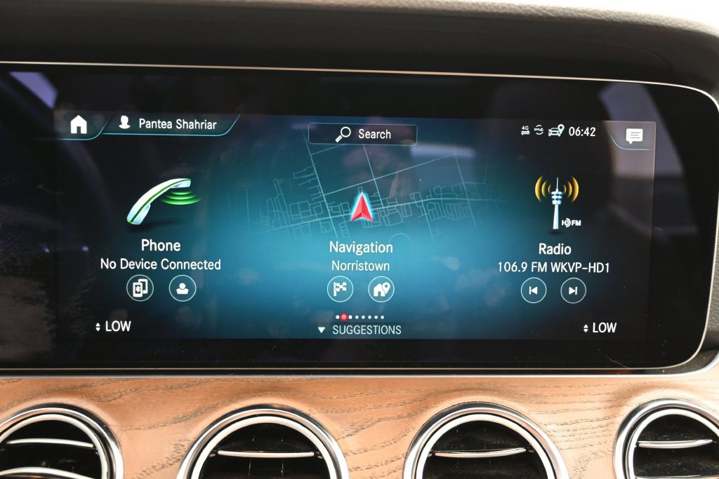Used 2023 Mercedes-Benz E 350 4MATIC Sedan image 25