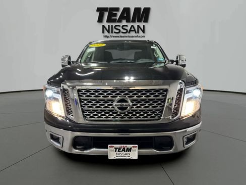 Used 2019 Nissan Titan SL w/ Off-Road Package image 2