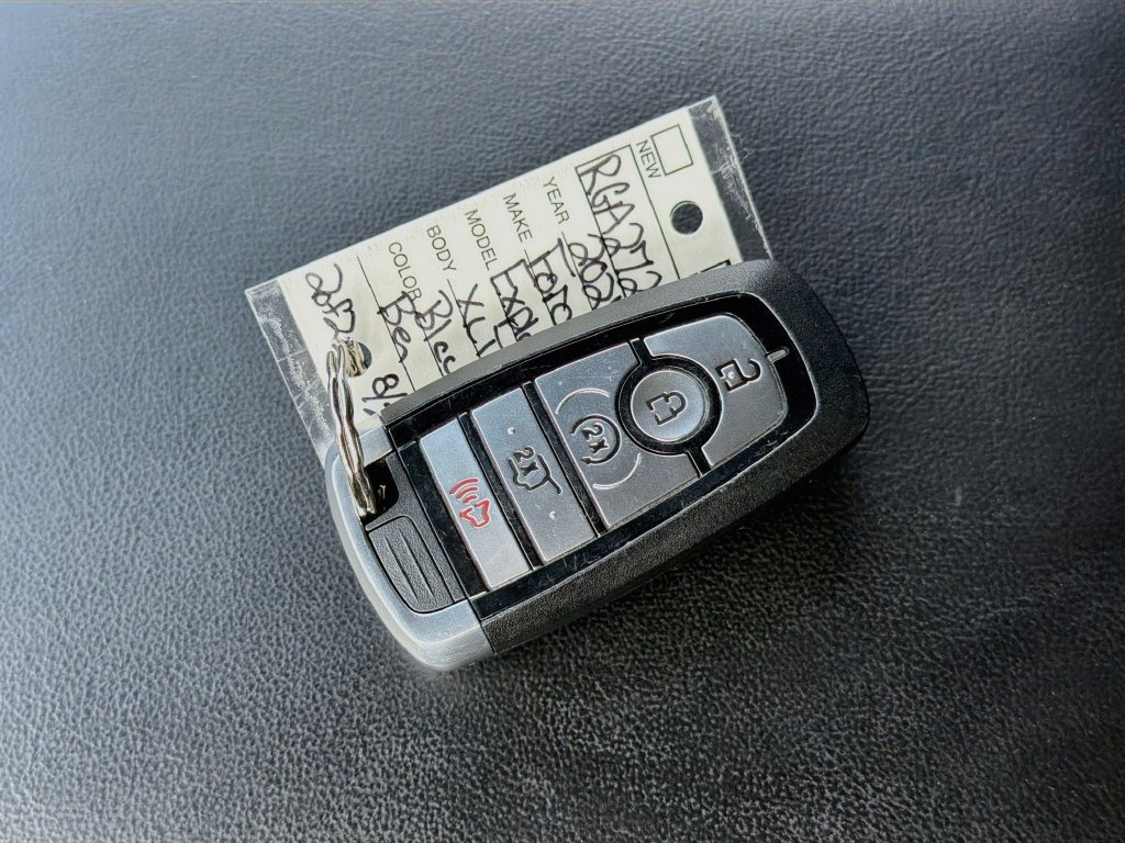 Used 2024 Ford Explorer XLT w/ Equipment Group 202A AWD/4WD image 34