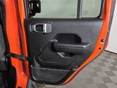 Used 2018 Jeep Wrangler Unlimited Sport S image 32