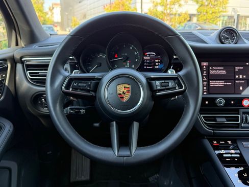 Used 2026 Porsche Macan AWD/4WD image 15