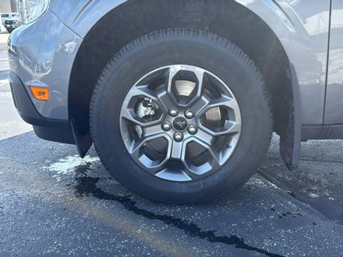 Certified 2022 Ford Maverick XLT w/ XLT Luxury Package image 6