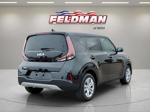 Used 2023 Kia Soul LX FWD image 6