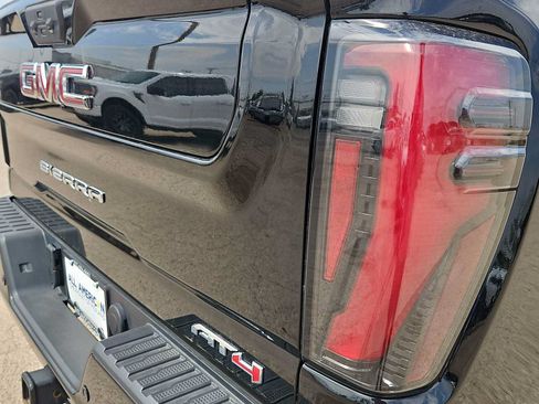 Used 2025 GMC Sierra 2500 AT4 AWD/4WD image 23