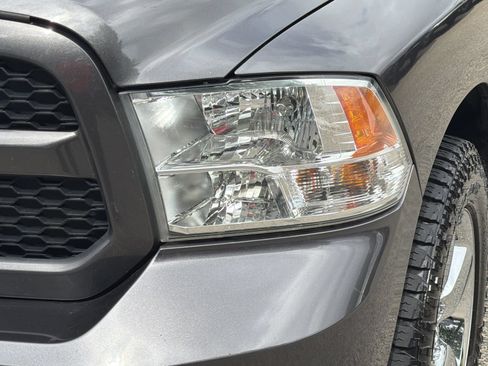 Used 2020 RAM 1500 Express RWD image 27